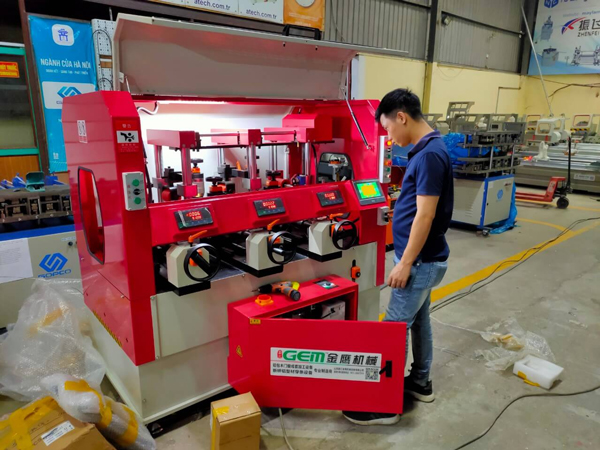 Máy ghép cầu cho nhôm cầu cách nhiệt CNC
