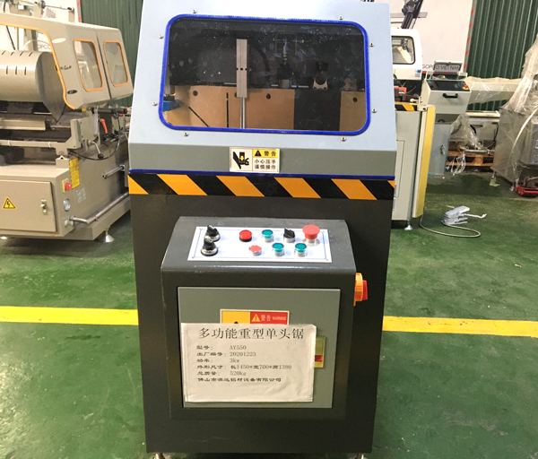 Máy cắt nhôm 1 đầu AY550