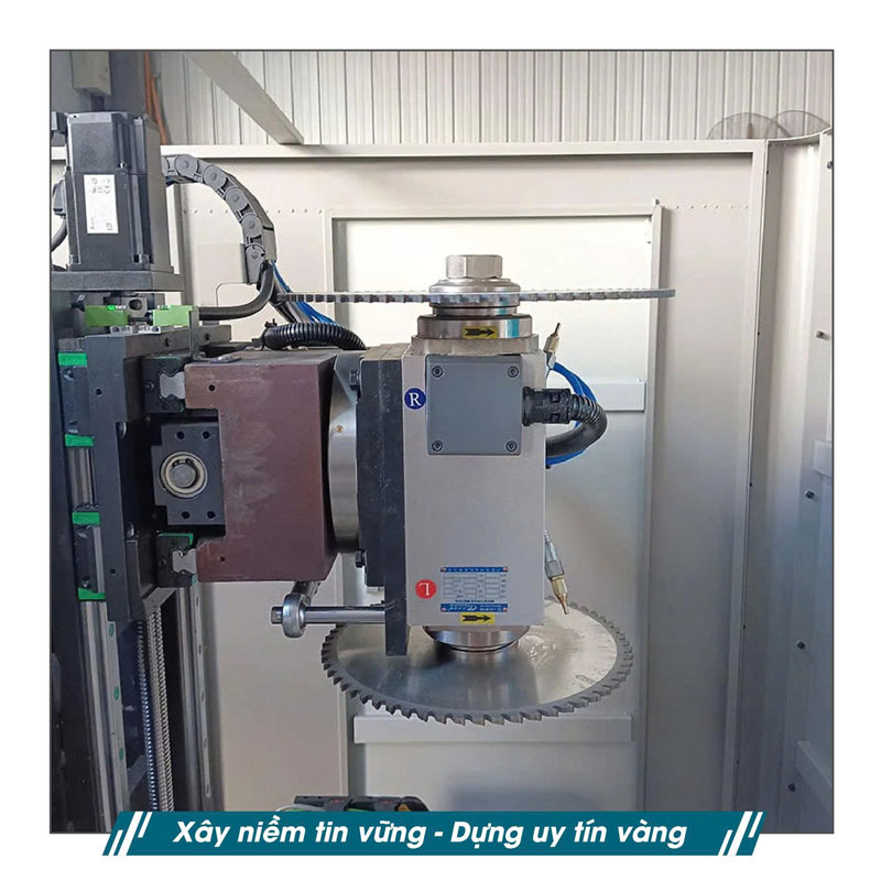 may-phay-do-trung-tam-cnc-wdx3-cnc-300-weike-02