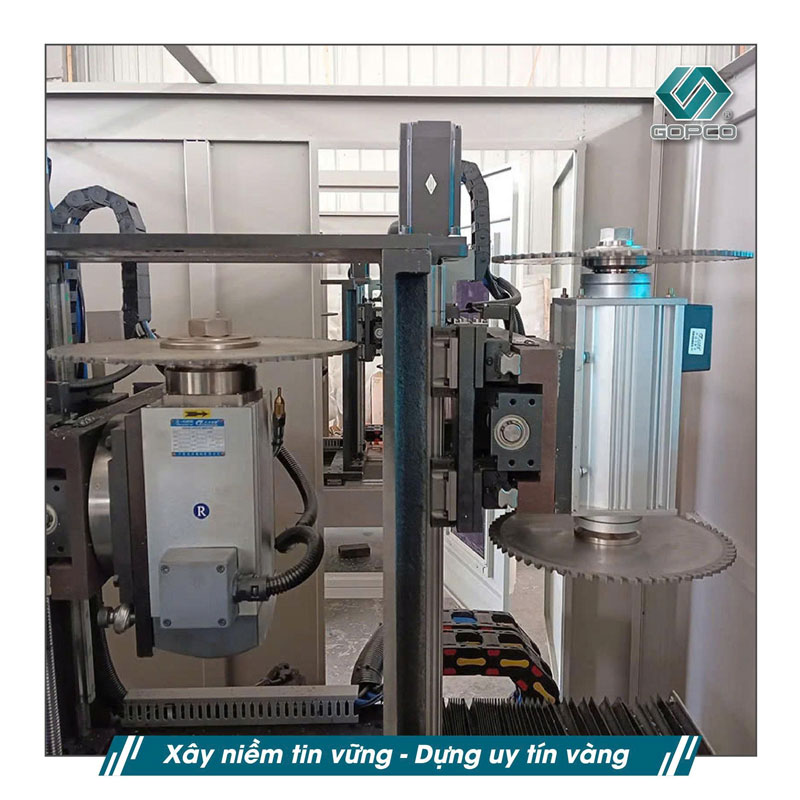 may-phay-do-trung-tam-cnc-wdx3-cnc-300-weike-03